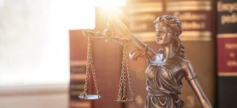 Hasta hakkı olarak aydınlatılmış rıza ve tıbbi müdahalede hekim sorumluluğu